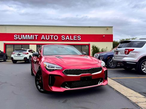 Used 2023 Kia Stinger GT2 image 2