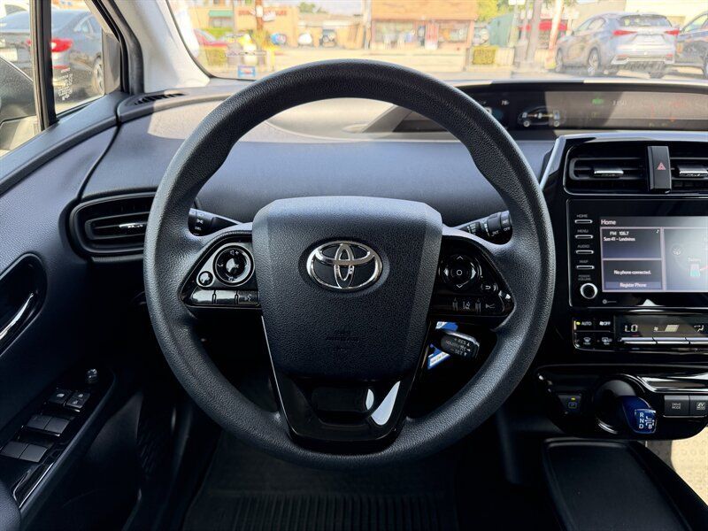 Used 2022 Toyota Prius LE FWD image 15