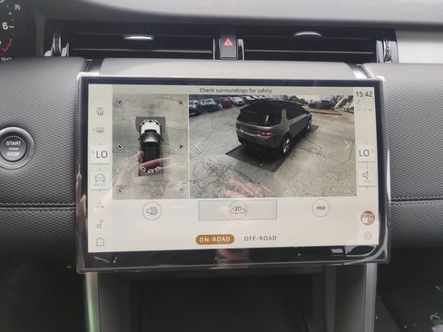 New 2026 Land Rover Discovery Sport Landmark AWD/4WD image 19