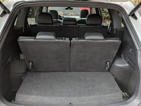 Certified 2024 Volkswagen Tiguan SE R-Line image 18