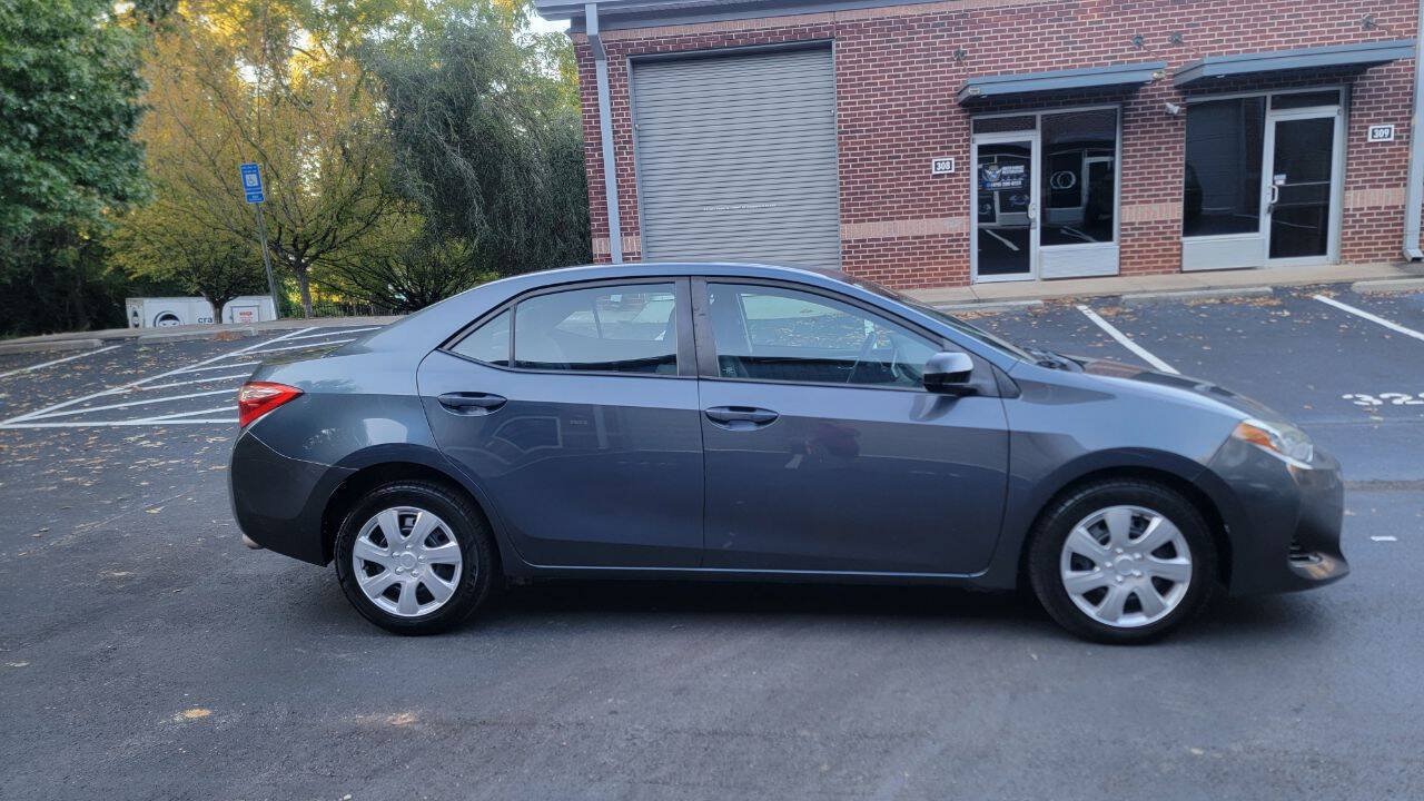 Used 2017 Toyota Corolla LE FWD image 5