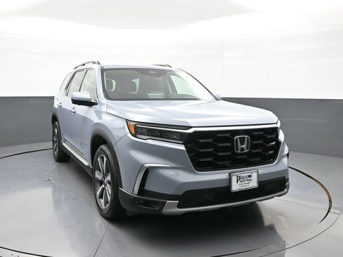 Certified 2024 Honda Pilot Elite image 3