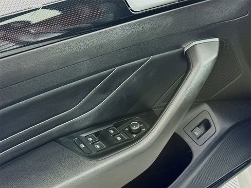 Used 2023 Volkswagen Arteon SEL image 13