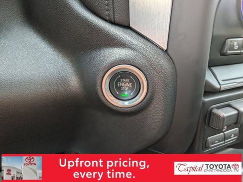 Used 2021 GMC Sierra 1500 SLT w/ SLT Premium Package AWD/4WD image 19