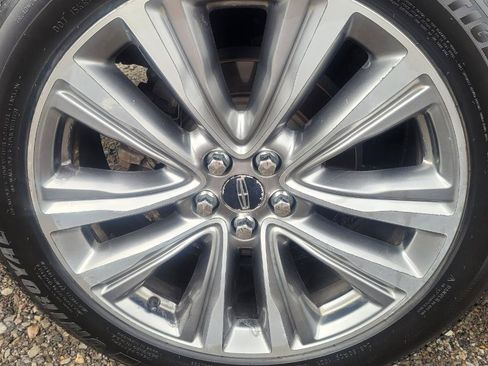 Used 2017 Lincoln MKX Reserve AWD/4WD image 41