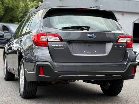 Used 2019 Subaru Outback 2.5i image 3