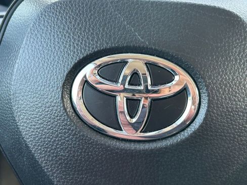 Certified 2025 Toyota Corolla LE image 32