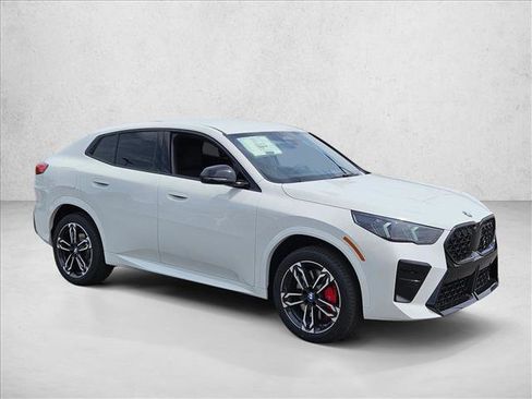 New 2026 BMW X2 xDrive28i w/ M Sport Package AWD/4WD image 7