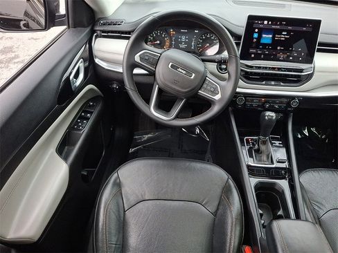 Used 2022 Jeep Compass Limited w/ Sun and Sound Group image 10