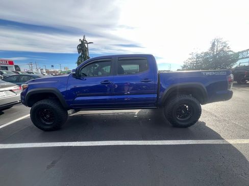 Used 2023 Toyota Tacoma TRD Off-Road image 3