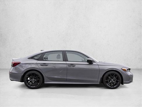 Used 2025 Honda Civic Sport image 9