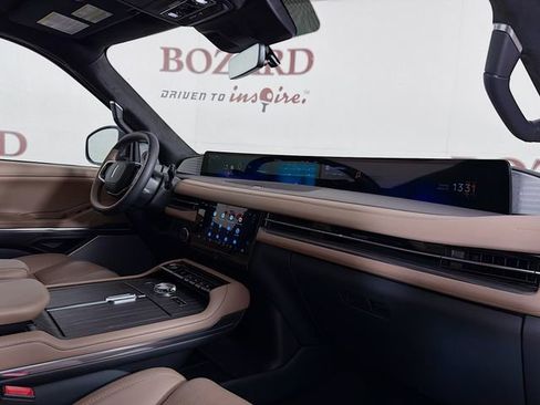 New 2025 Lincoln Navigator L Black Label image 33