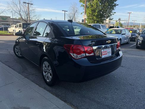 Used 2016 Chevrolet Cruze LS image 5