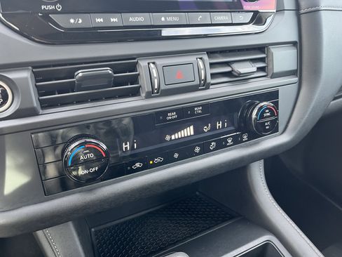 Certified 2024 Nissan Pathfinder S image 20