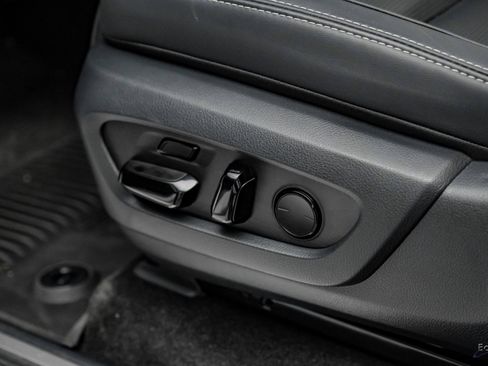 Used 2025 Lexus GX 550 image 37