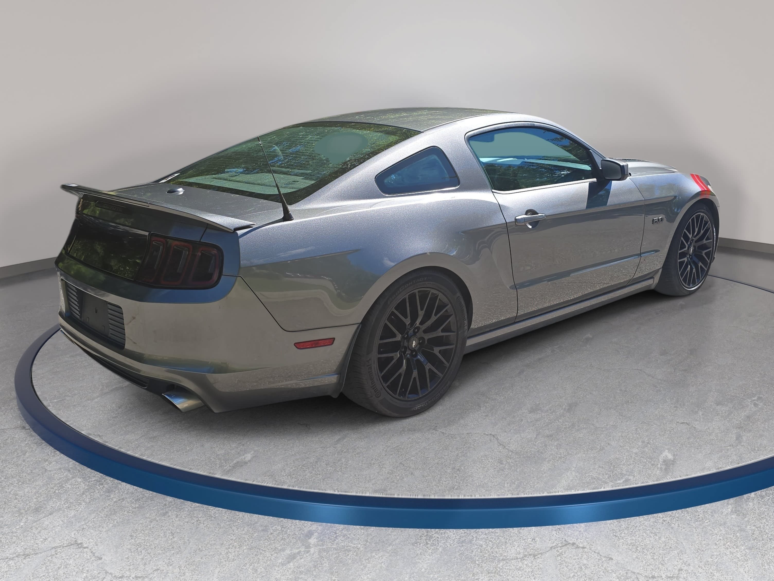 Used 2013 Ford Mustang GT Premium w/ Comfort Pkg RWD image 5