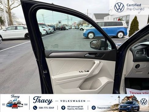 Certified 2023 Volkswagen Tiguan SE w/ Panoramic Sunroof Package AWD/4WD image 16