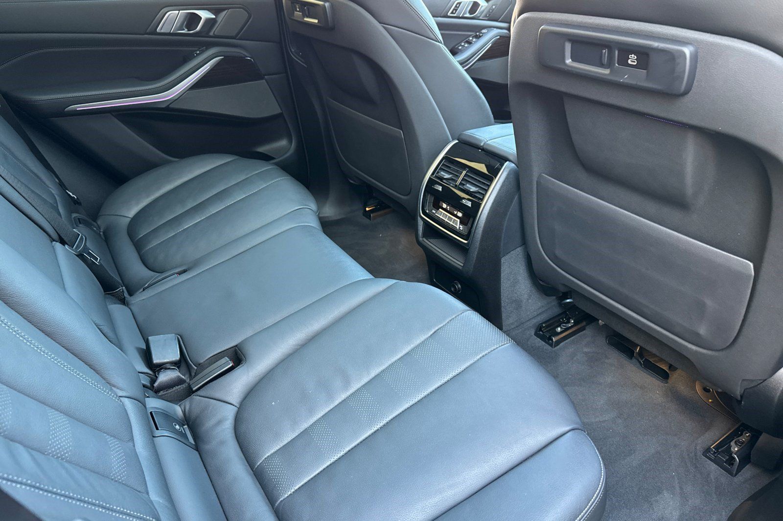 Used 2020 BMW X5 sDrive40i w/ Premium Package RWD image 32
