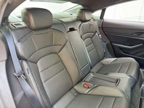 Used 2022 Porsche Taycan RWD image 40