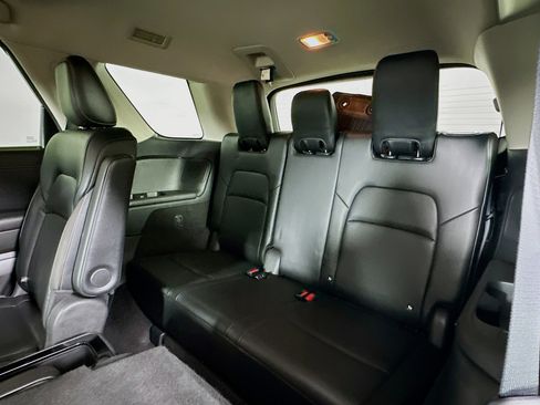 Used 2022 Nissan Pathfinder SL w/ SL Premium Package image 30