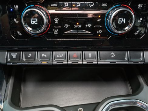 Used 2024 GMC Sierra 2500 Denali Ultimate w/ Snow Plow Prep/Camper Package image 29