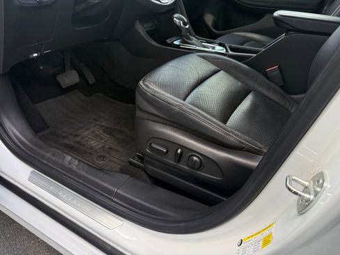 Used 2021 Buick Encore GX Essence w/ Advanced Technology Package FWD image 21