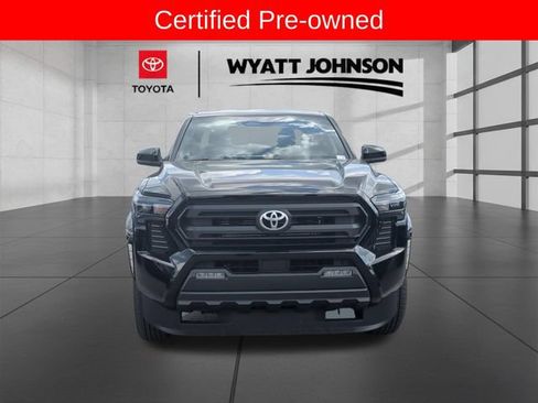 Certified 2025 Toyota Tacoma SR5 AWD/4WD image 8