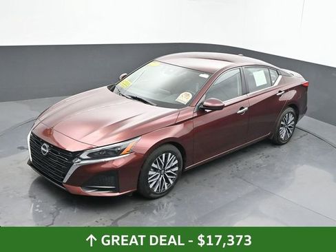 Used 2023 Nissan Altima 2.5 SV FWD image 40