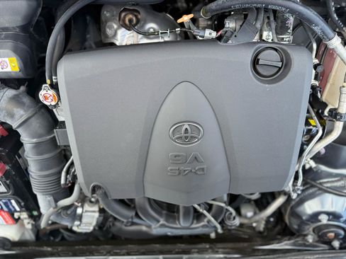 Used 2020 Toyota Avalon XSE FWD image 26