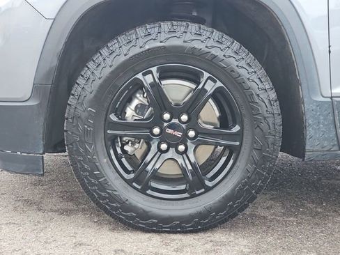 Used 2021 GMC Acadia AT4 image 19