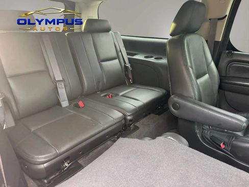 Used 2013 Cadillac Escalade ESV Premium AWD/4WD image 22