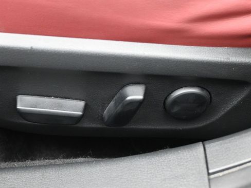 Used 2021 MAZDA MAZDA3 s image 33