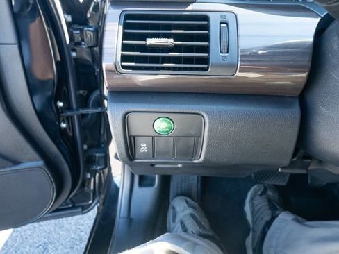 Used 2017 Honda Accord EX-L image 27