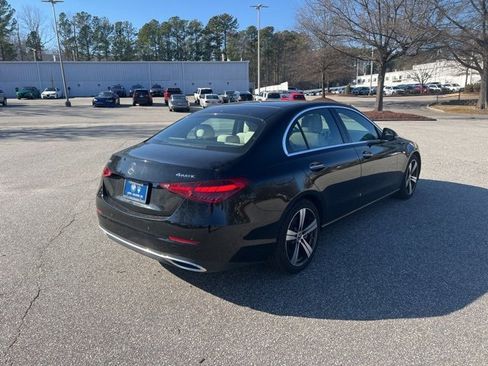 Used 2023 Mercedes-Benz C 300 4MATIC Sedan image 5