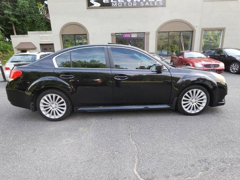 Used 2010 Subaru Legacy 2.5GT Limited AWD/4WD image 8