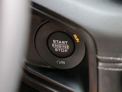 Used 2024 Jeep Wrangler Unlimited Rubicon AWD/4WD image 18