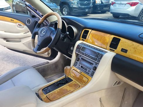 Used 2004 Lexus SC 430 Convertible RWD image 49