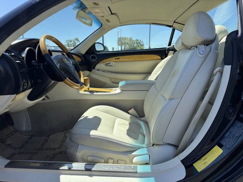 Used 2004 Lexus SC 430 Convertible RWD image 16