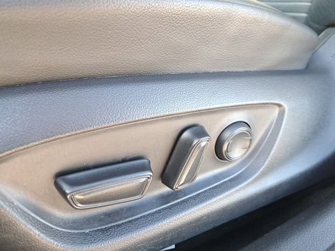 Certified 2021 Toyota Camry SE image 15