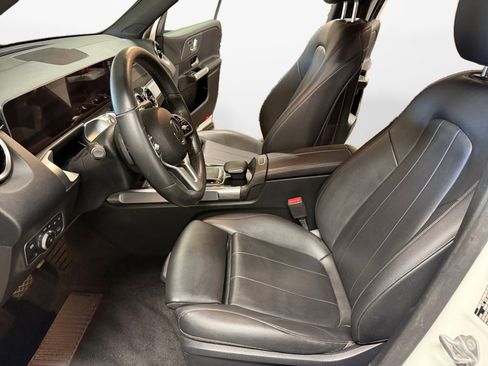 Used 2020 Mercedes-Benz GLB 250 4MATIC image 9