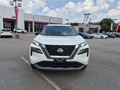 Used 2023 Nissan Rogue S AWD/4WD image 8