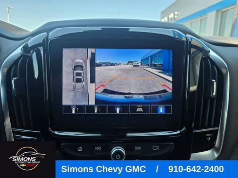 Used 2023 Chevrolet Traverse LT w/ Rear Camera Mirror Package AWD/4WD image 24