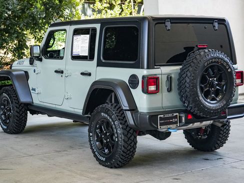 Used 2023 Jeep Wrangler Unlimited w/ Cold Weather Group AWD/4WD image 4