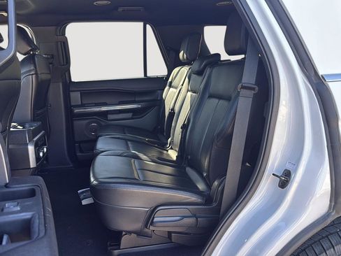 Used 2019 Ford Expedition XLT w/ Equipment Group 201A image 20