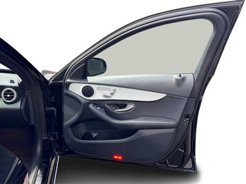 Used 2020 Mercedes-Benz C 300 Sedan image 9