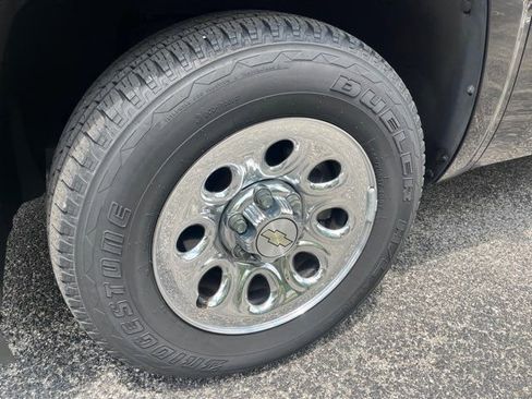 Used 2009 Chevrolet Silverado 1500 W/T w/ LS Package image 8