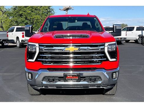 Used 2024 Chevrolet Silverado 2500 LTZ AWD/4WD image 3