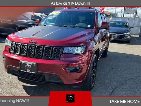 Used 2018 Jeep Grand Cherokee Altitude image 1