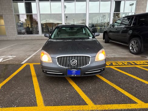 Used 2011 Buick Lucerne CXL image 2