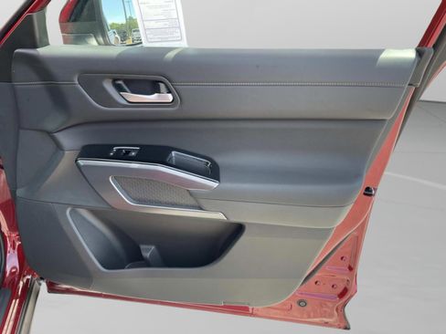New 2026 Nissan Pathfinder SL FWD image 18